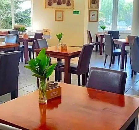 Tirest Hotel