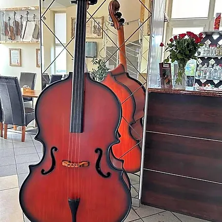 Tirest Hotel Grebiszew