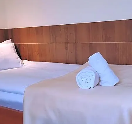 Hotel Tirest